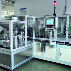 máquina automática de inserción de válvulas-01